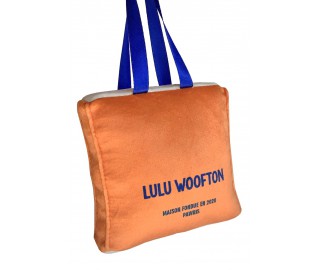 Lulu Woofton shopper