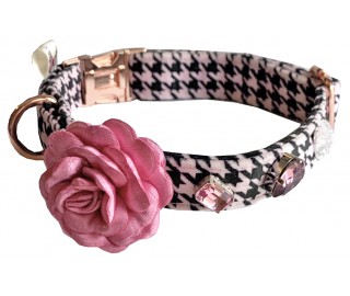 Ladylike dog collar