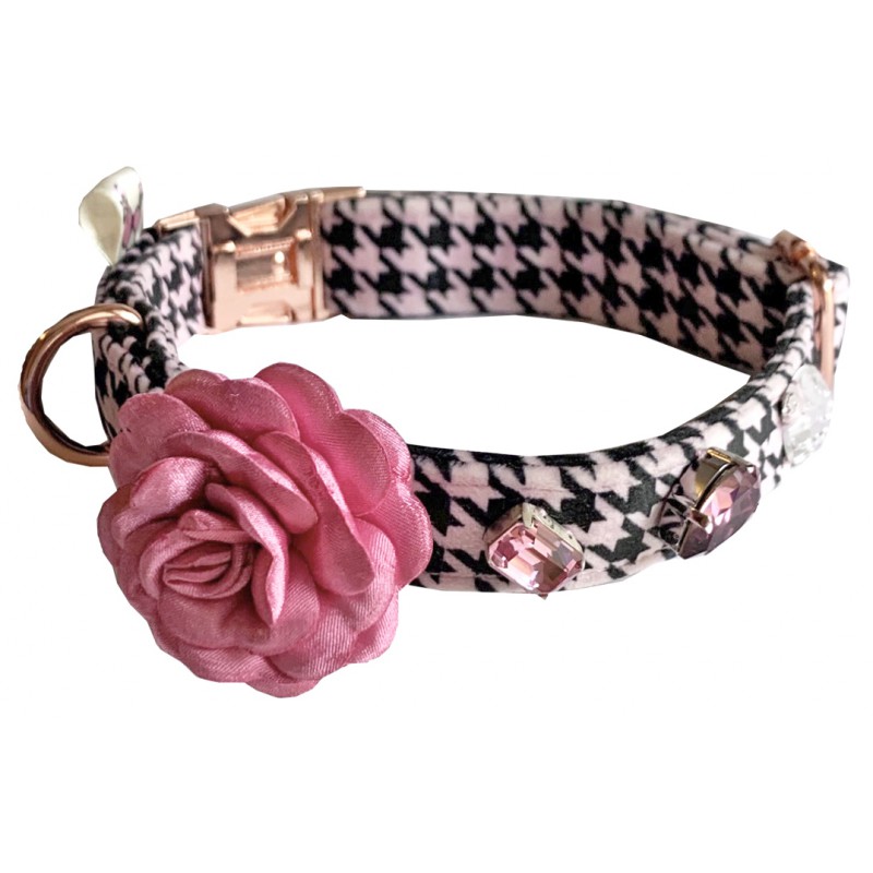 Ladylike dog collar